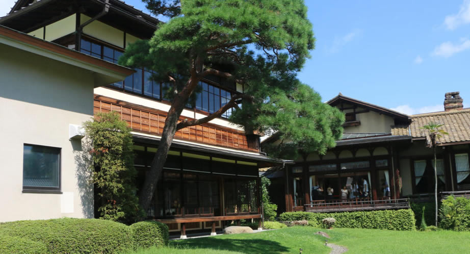 熱海温泉、熱海、伊豆山、糸川、伊豆山神社、来宮神社、梅園、お宮の松、国際観光専門学校熱海校、熱海偕楽園