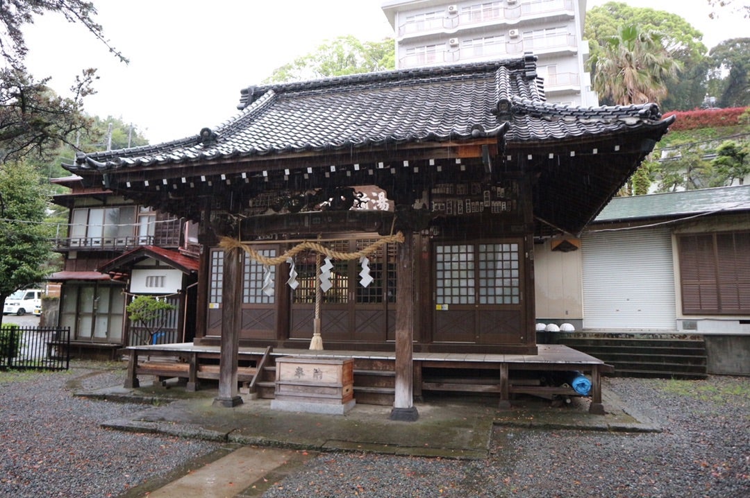 熱海温泉、熱海、伊豆山、糸川、伊豆山神社、来宮神社、梅園、お宮の松、国際観光専門学校熱海校、熱海偕楽園